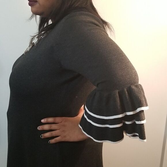 Dress Barn Women's Sweater Dress. C1 - Picture 4 of 5